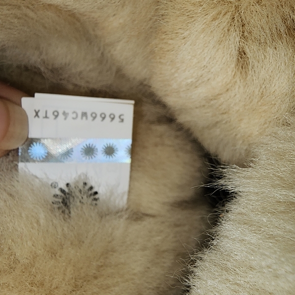 Knee high Ugg boots - Picture 8 of 10